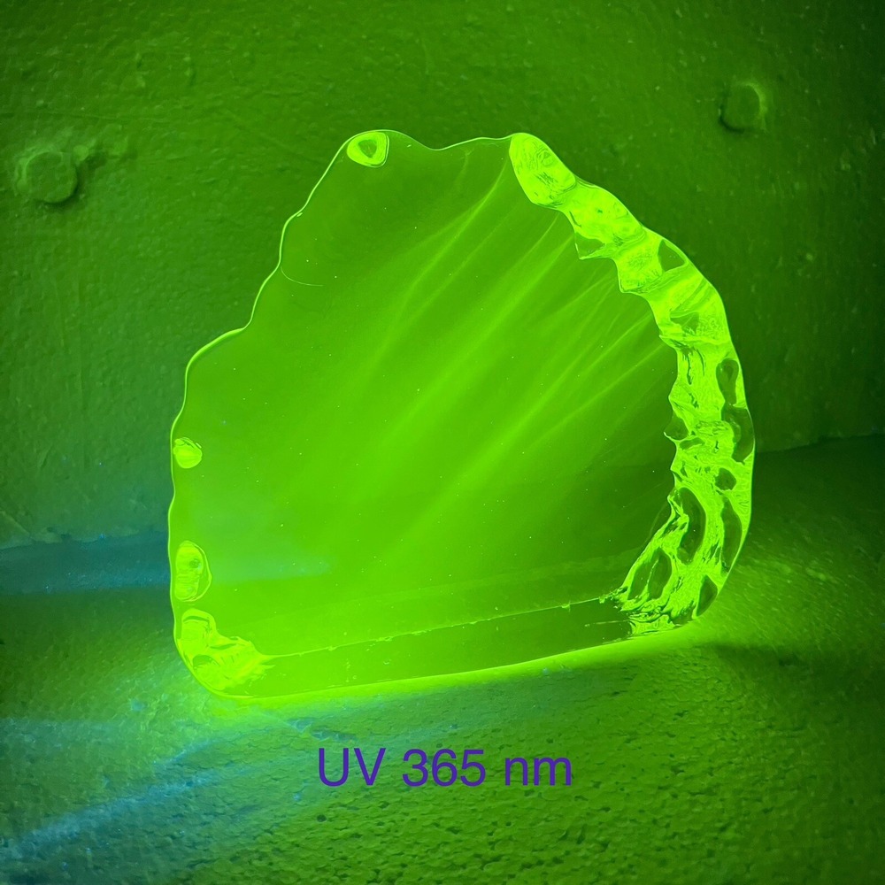 Clear Crystal Glass Iceberg Paperweight / 4.5" x 5" / UV Glow / Unsigned/Flaw #3